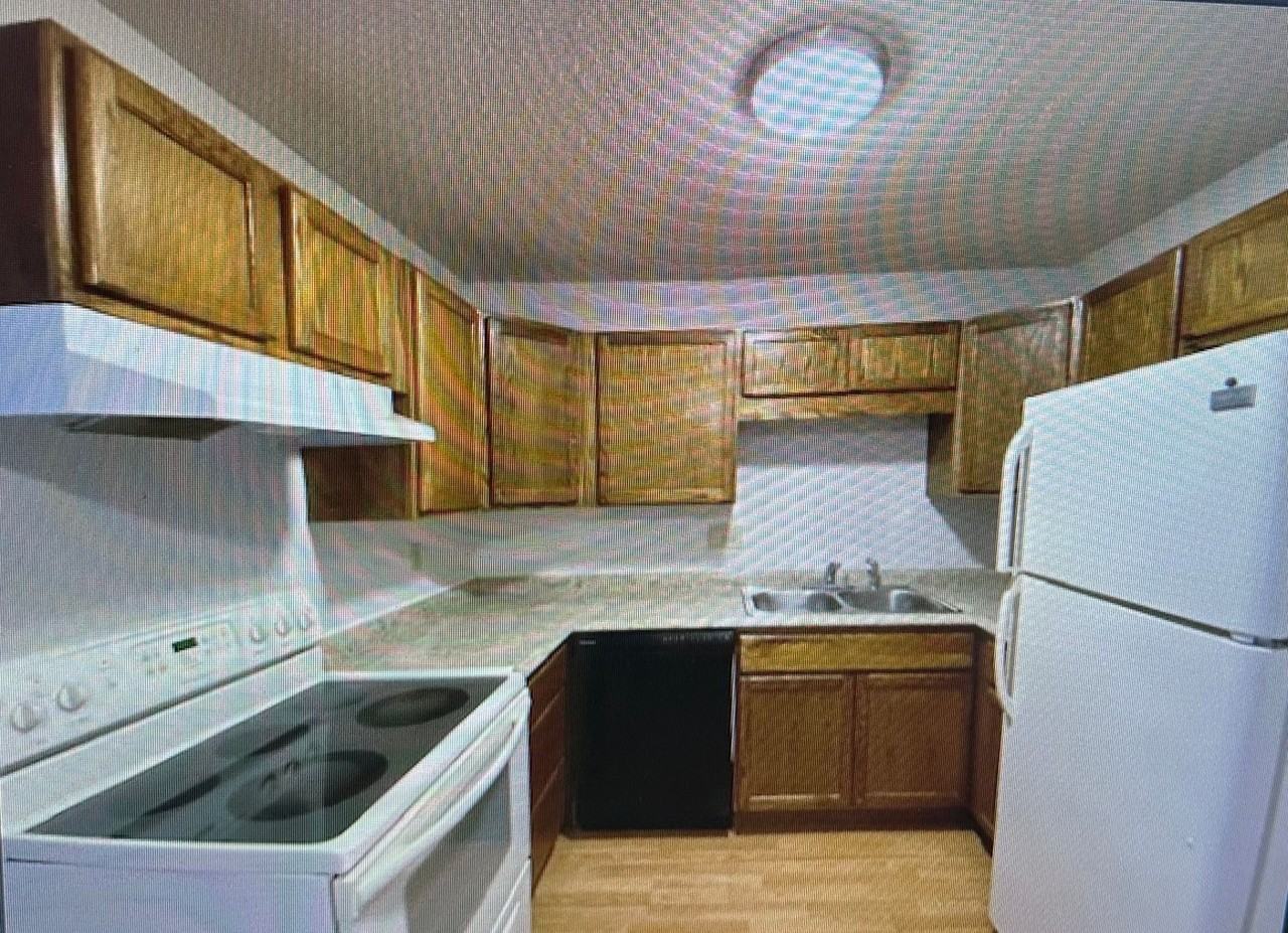 Riverview Apartments - Photo 2 of 13