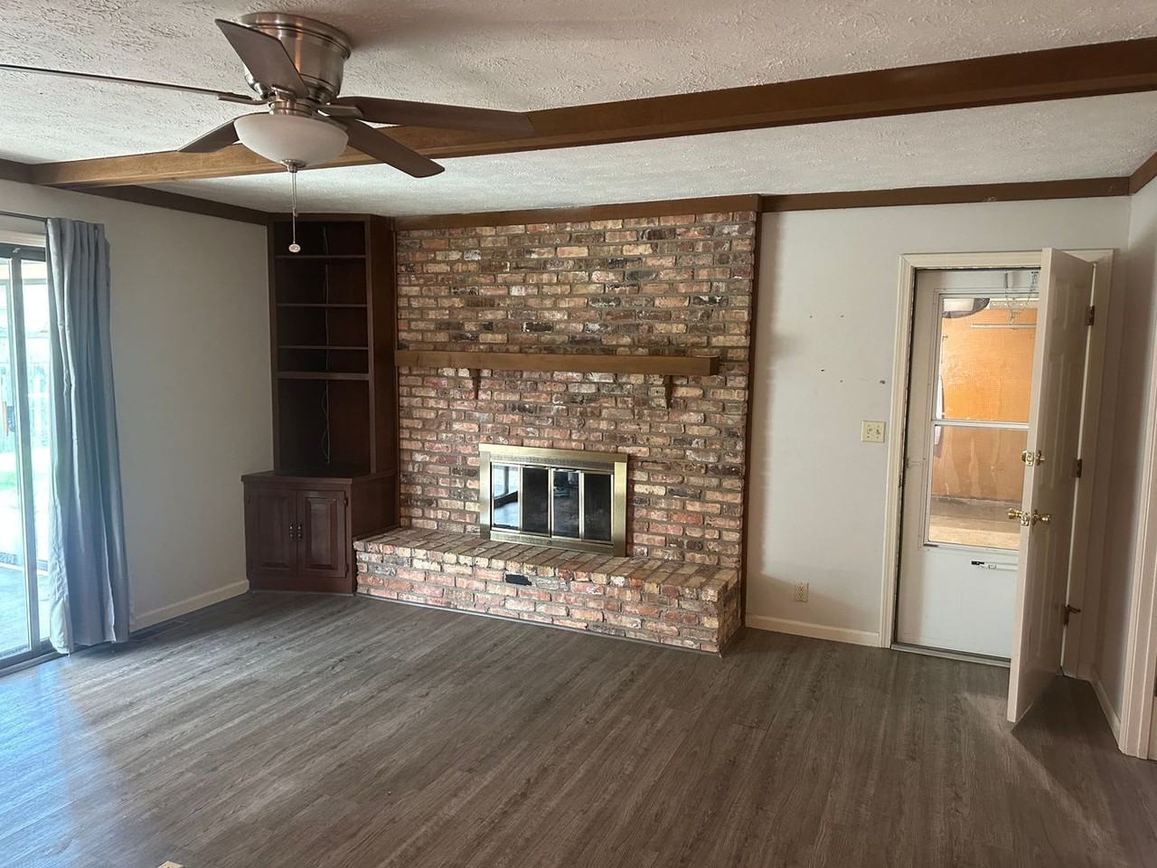 817 Kent Ave - Photo 6 of 16