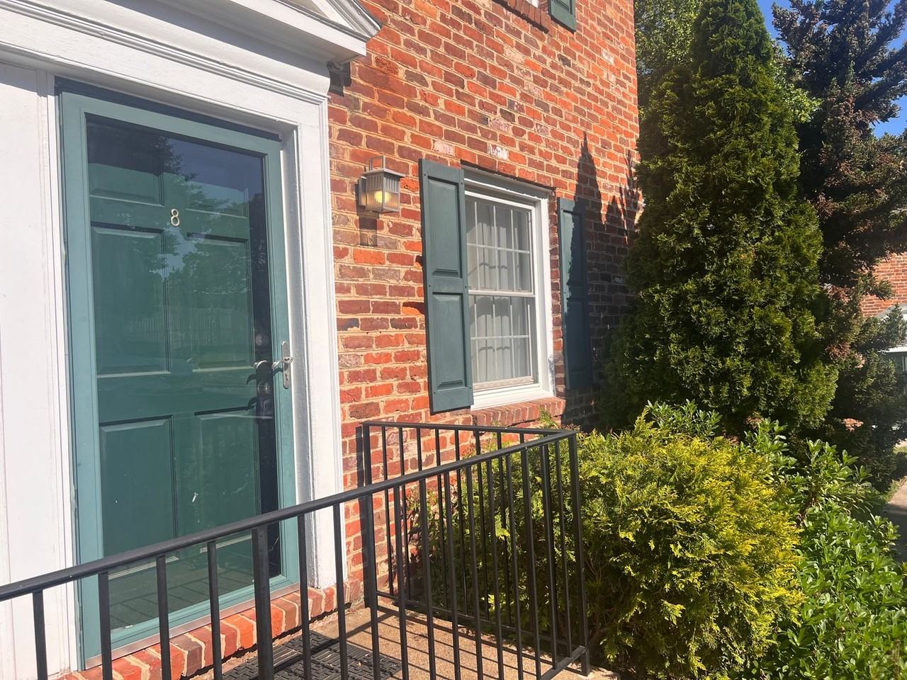 415 Burgoyne Road #8 - Photo 2 of 23