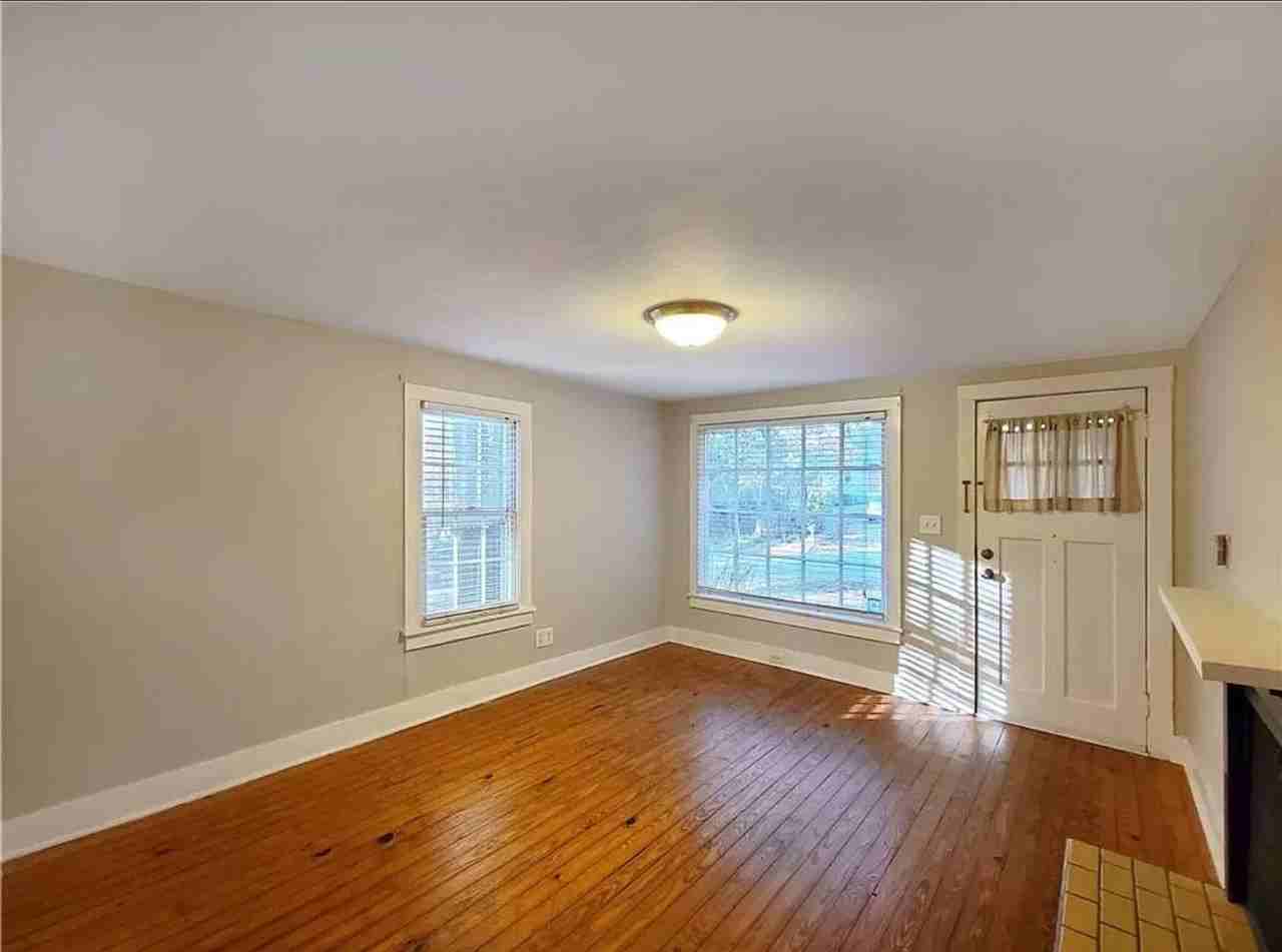 508 Deering Rd Nw - Photo 3 of 10