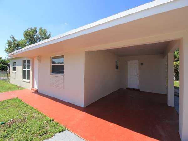 1751 NW 35th Way - Photo 2 of 17