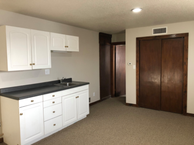 1404 4th Ave Sw #7 - Photo 2 of 5