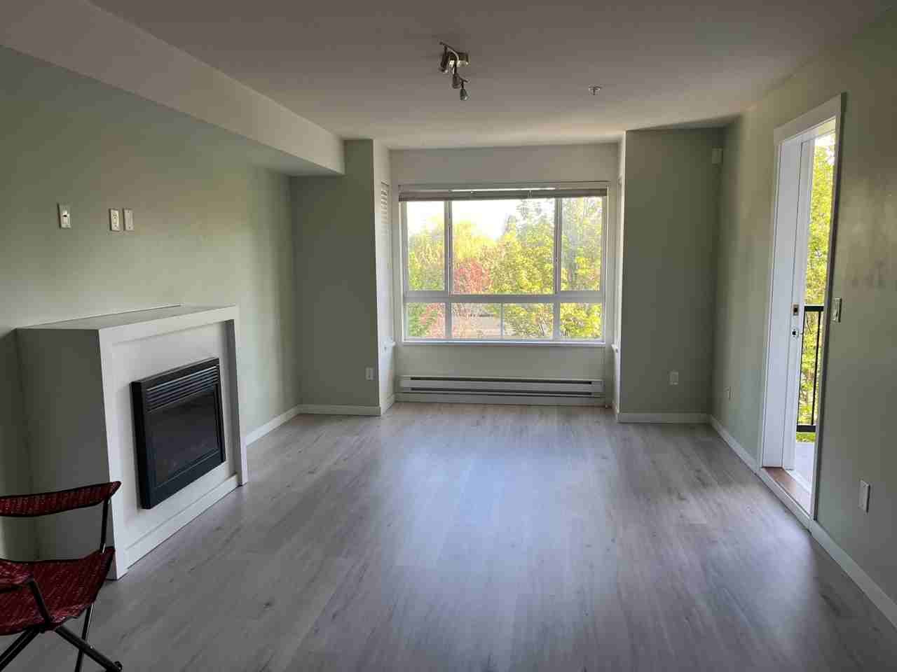 14960 102A Ave - Photo 3 of 12