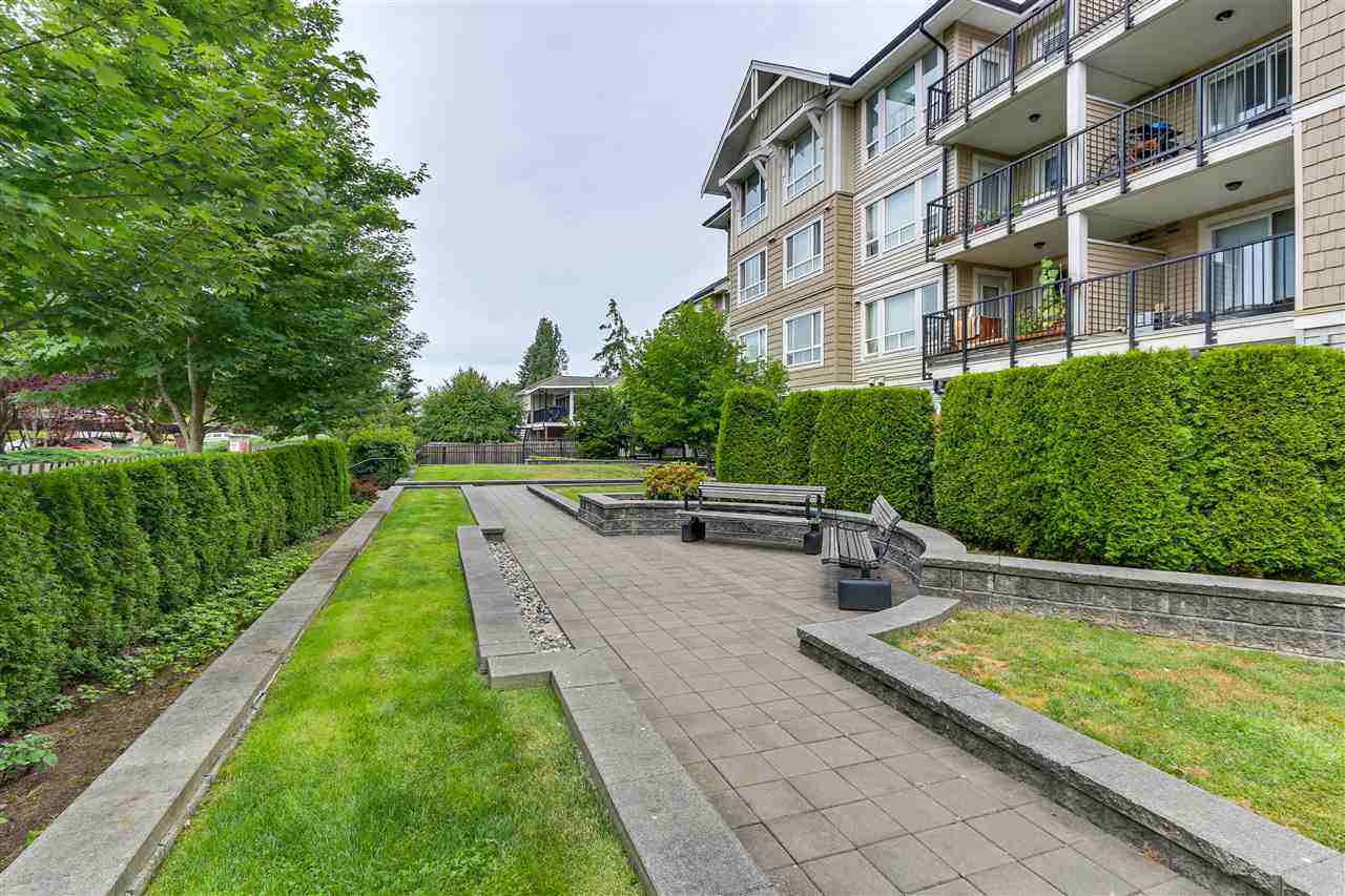 14960 102A Ave - Photo 4 of 12