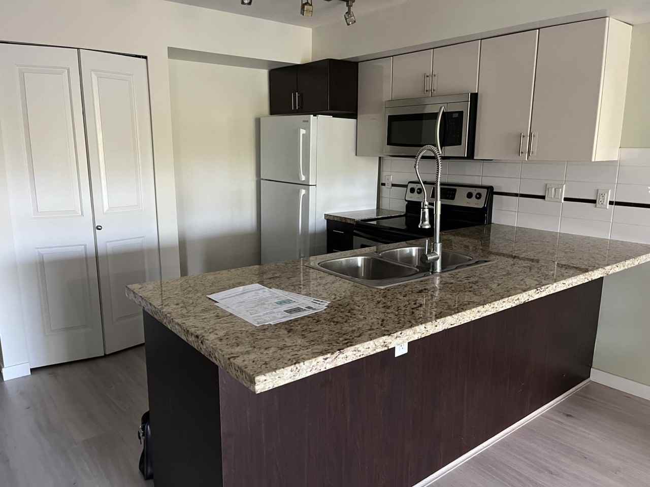 14960 102A Ave - Photo 6 of 12