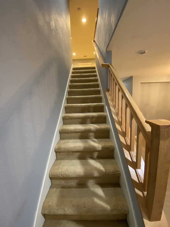 1758 Barney Ave #NA - Photo 3 of 9