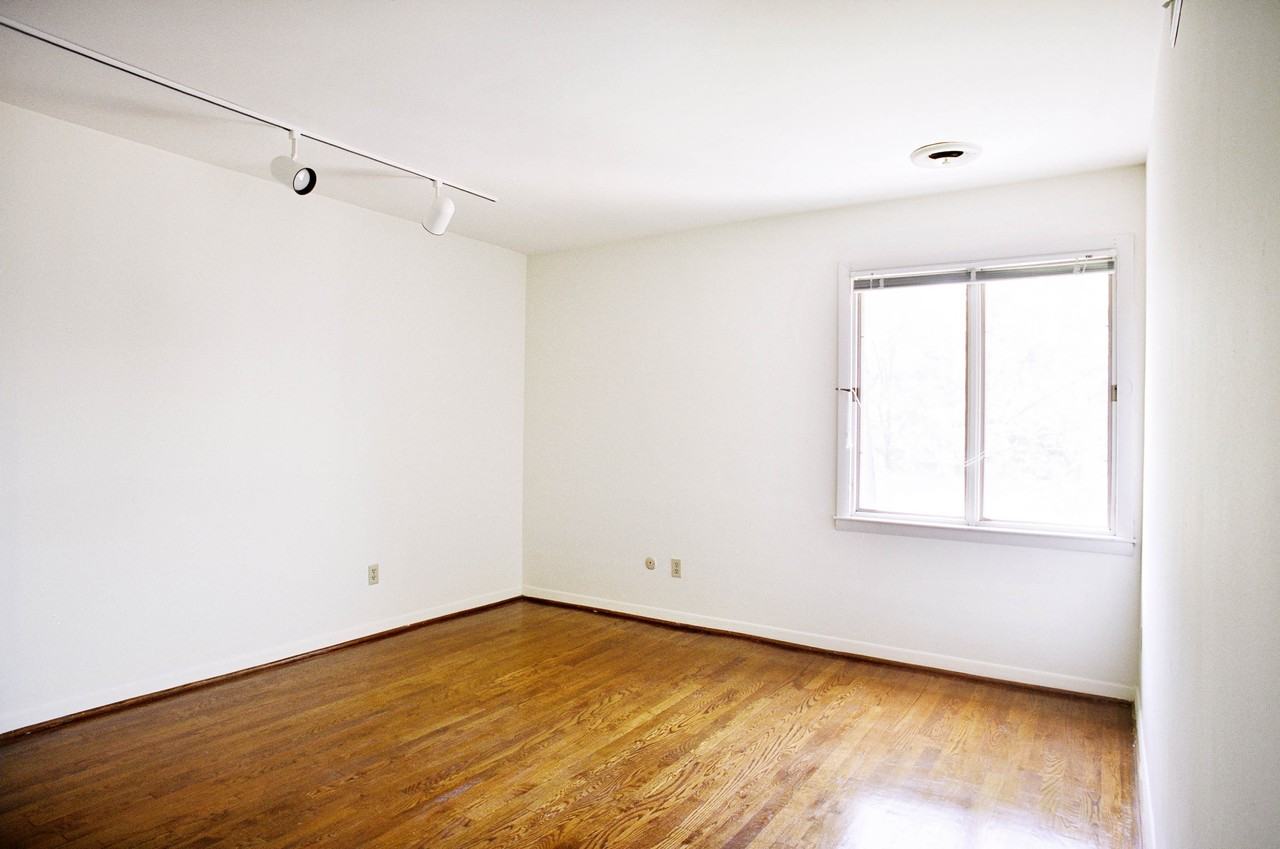 6324 Howe St #31 - Photo 3 of 5