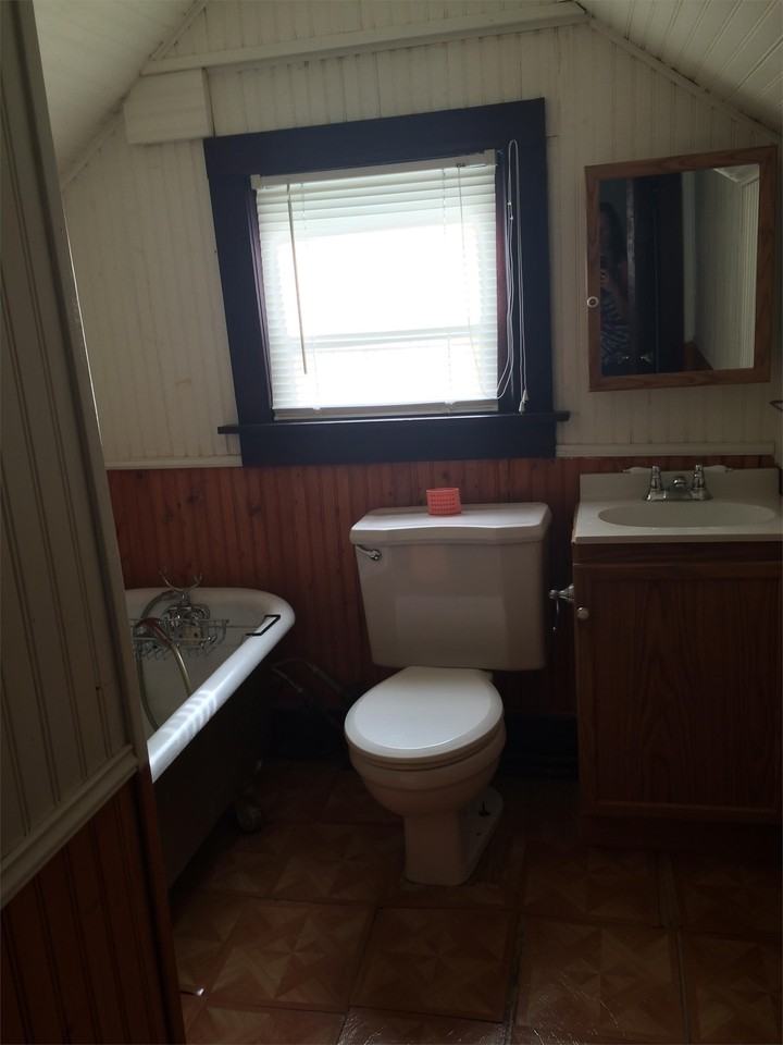 208 Lindale Ave - Photo 2 of 5