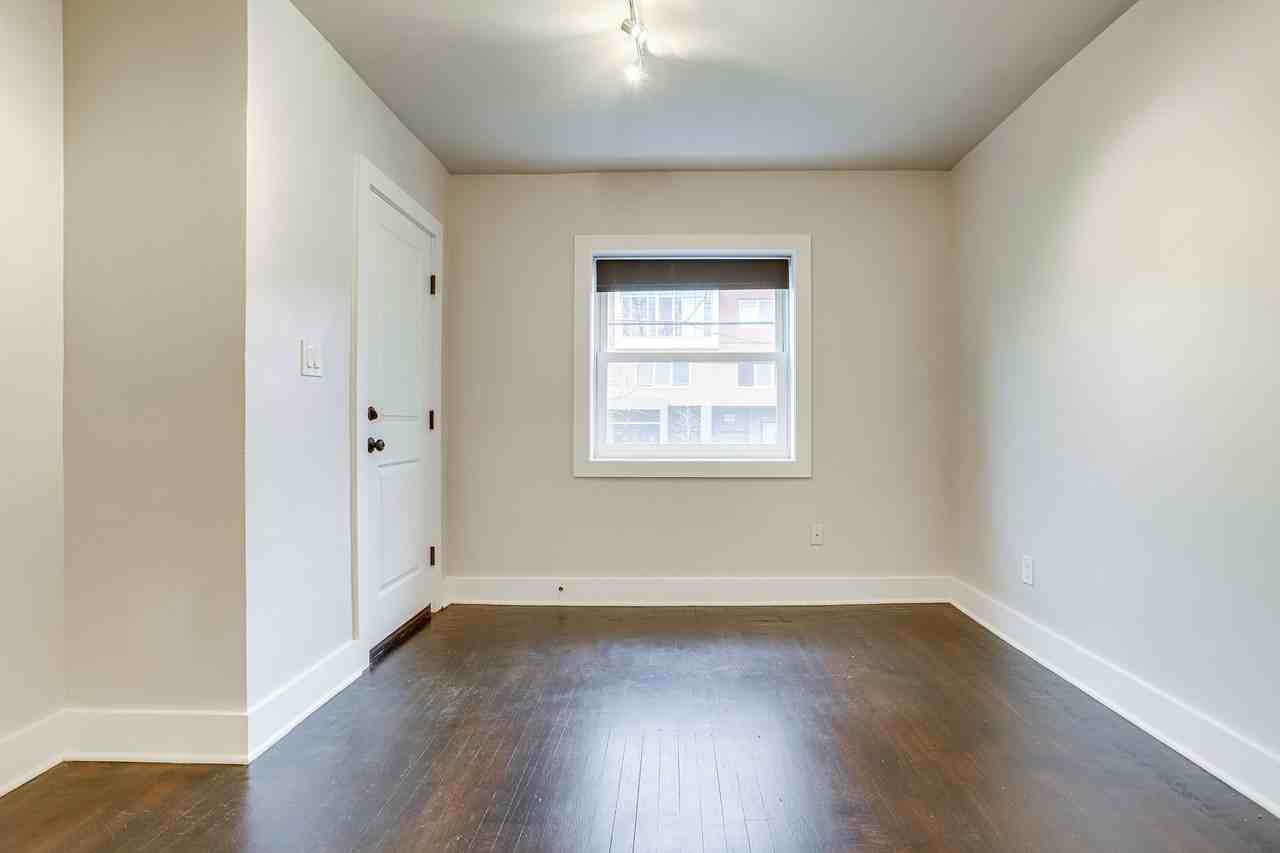 82 Q St Sw #1 - Photo 6 of 24