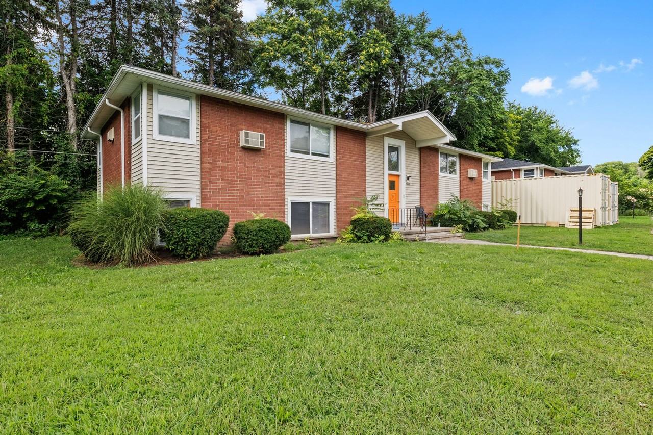 Creekside Apartments - Photo 3 of 24