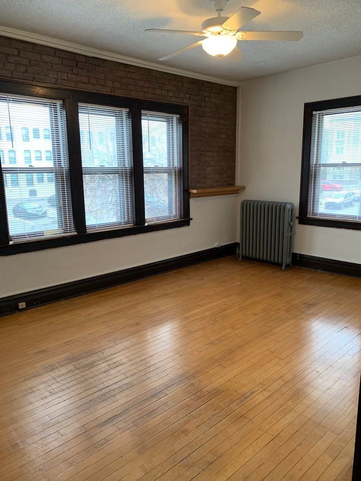 Loring Manor (1518) - Photo 7 of 11