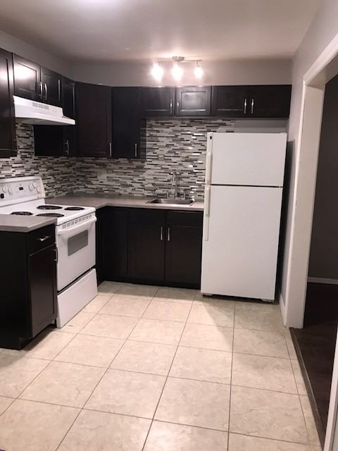 208 7-208 Garnier Street #7 - Photo 2 of 13