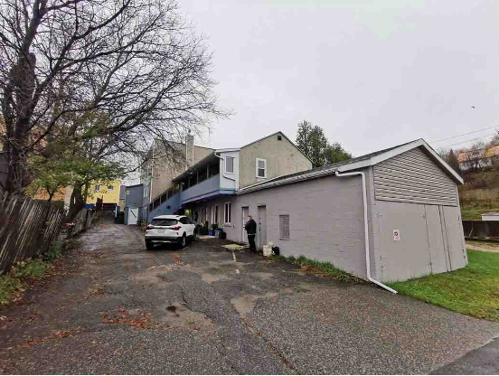 208 4-208 Garnier Street #4 - Photo 4 of 5