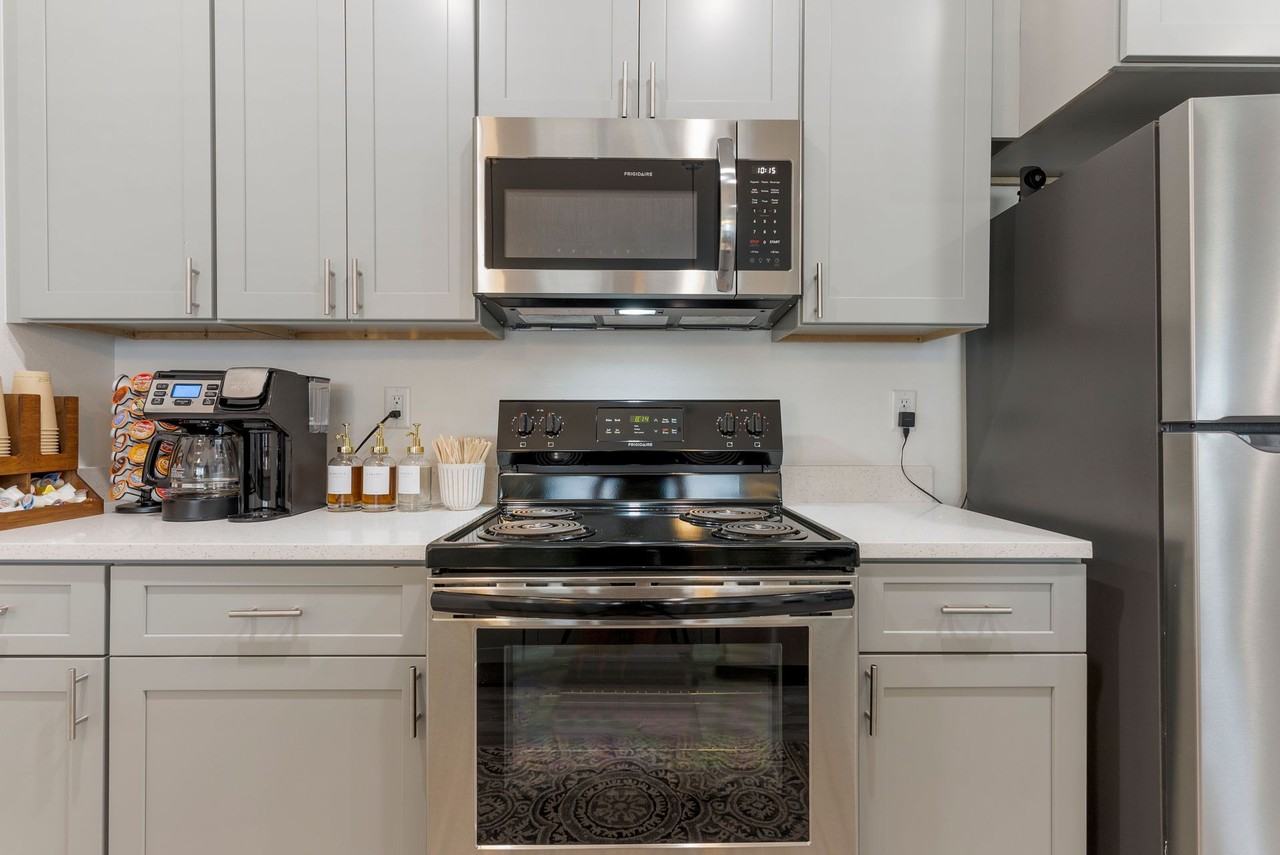 Silos on the Square - Photo 3 of 50