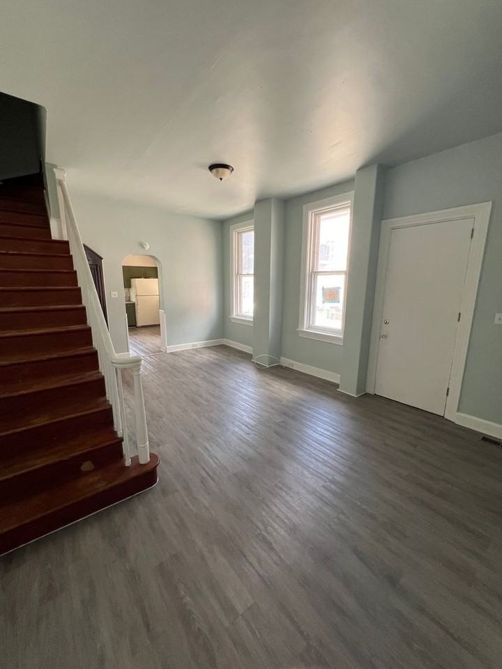 124 N 3rd - Photo 2 of 16