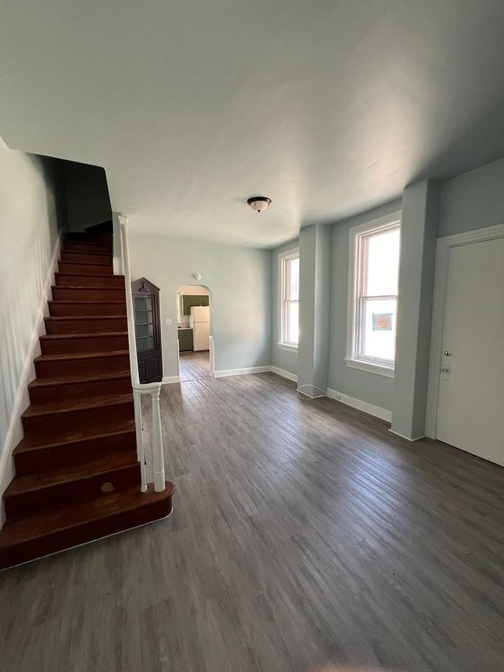 124 N 3rd - Photo 3 of 16