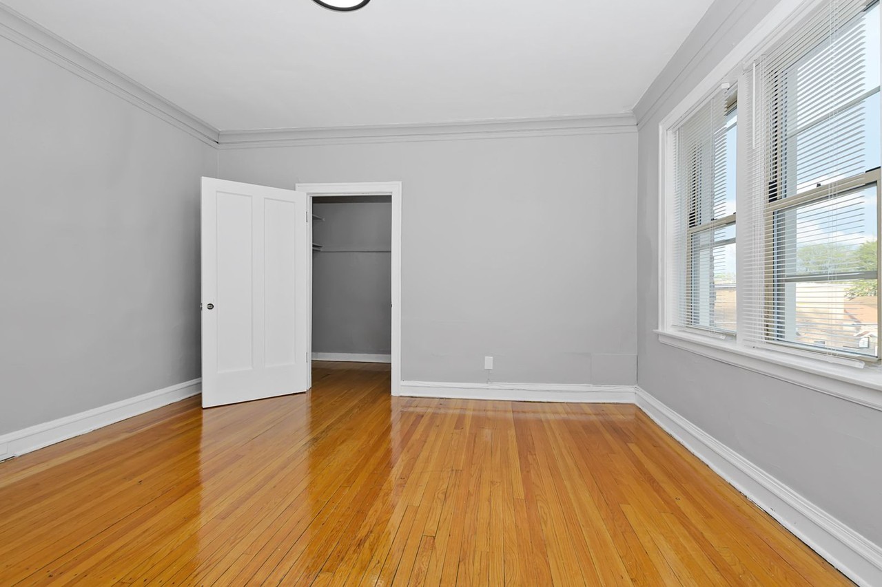 535 E 102nd St - Photo 7 of 10