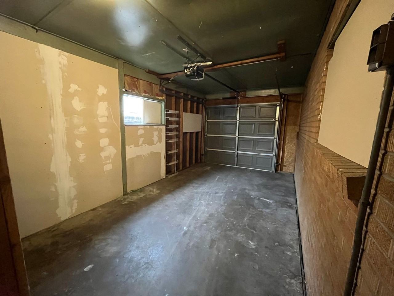 9231 Gaylord St - Photo 6 of 14