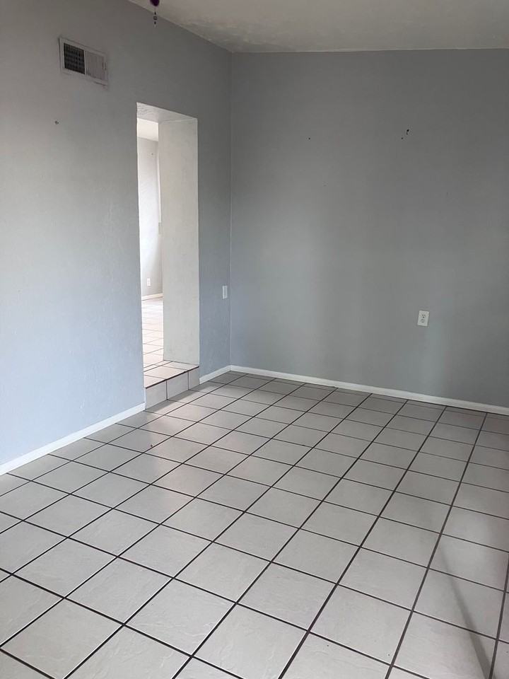 4119 E Fort Lowell Rd #8 - Photo 2 of 15