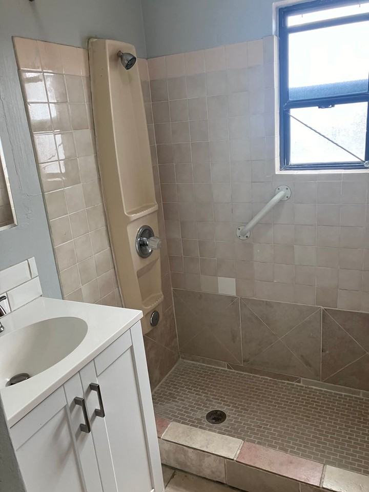 4119 E Fort Lowell Rd #8 - Photo 4 of 15