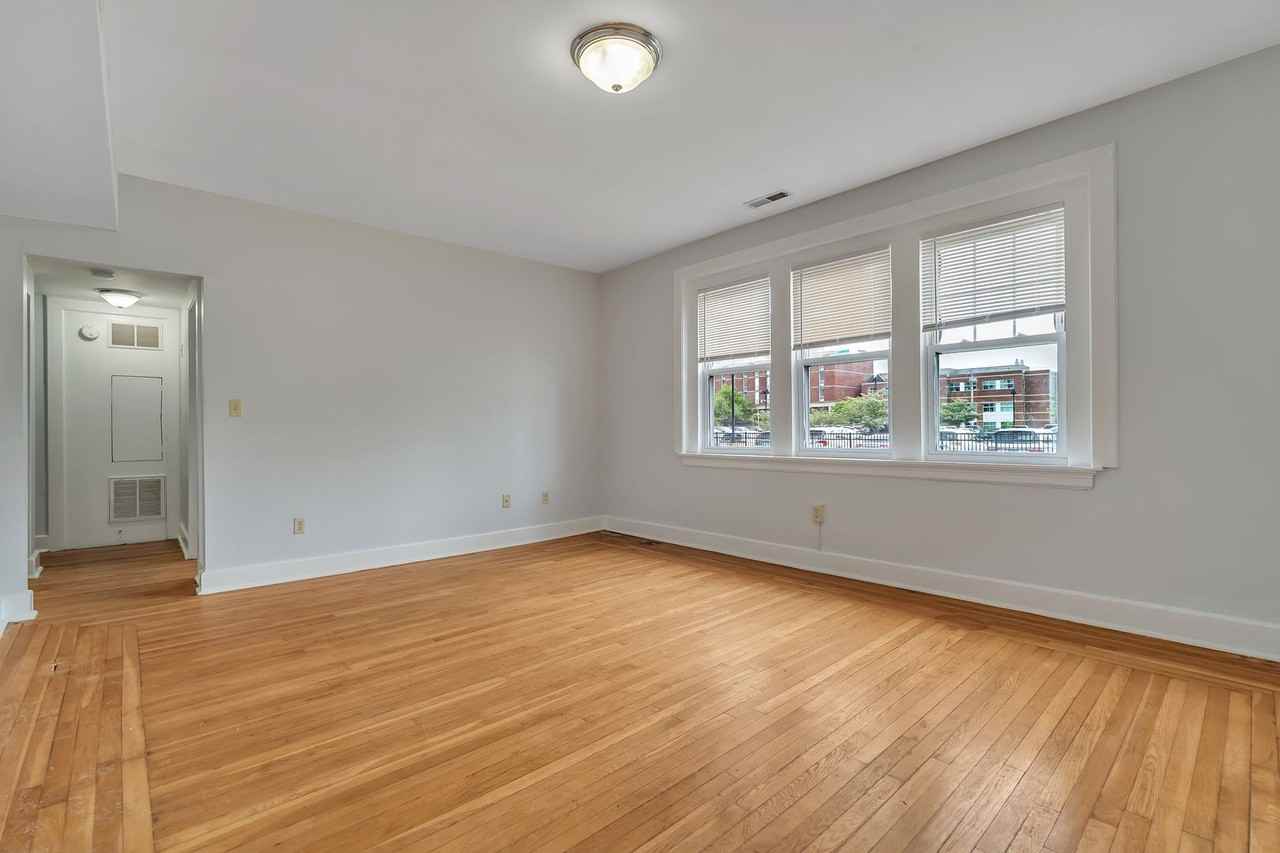 17 Howe Street - Photo 7 of 21