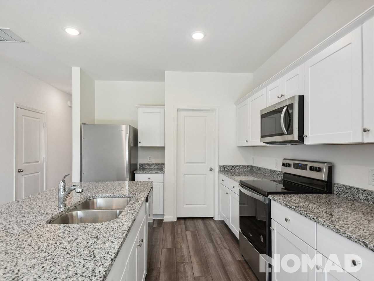 5601 Portlaw Ln - Photo 5 of 26