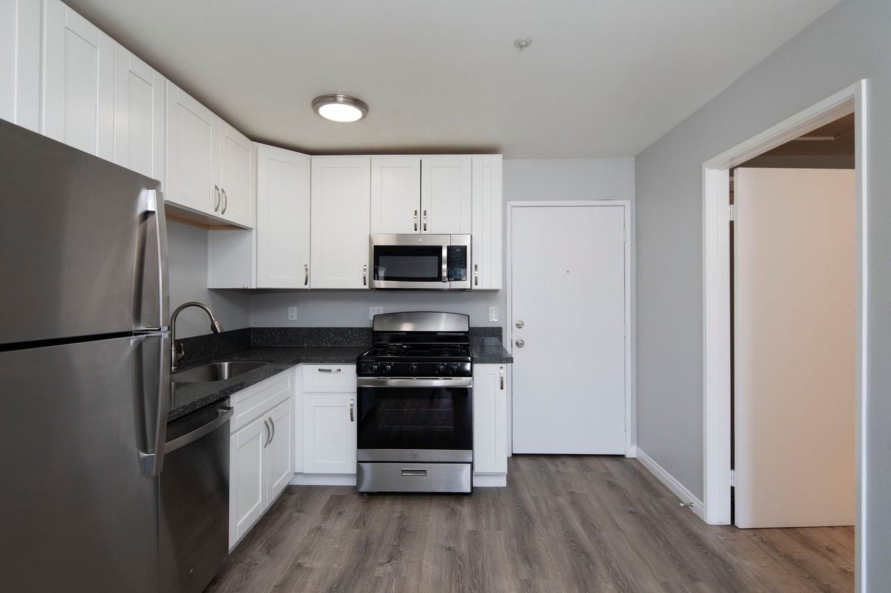 Ask about our move - Photo 7 of 15