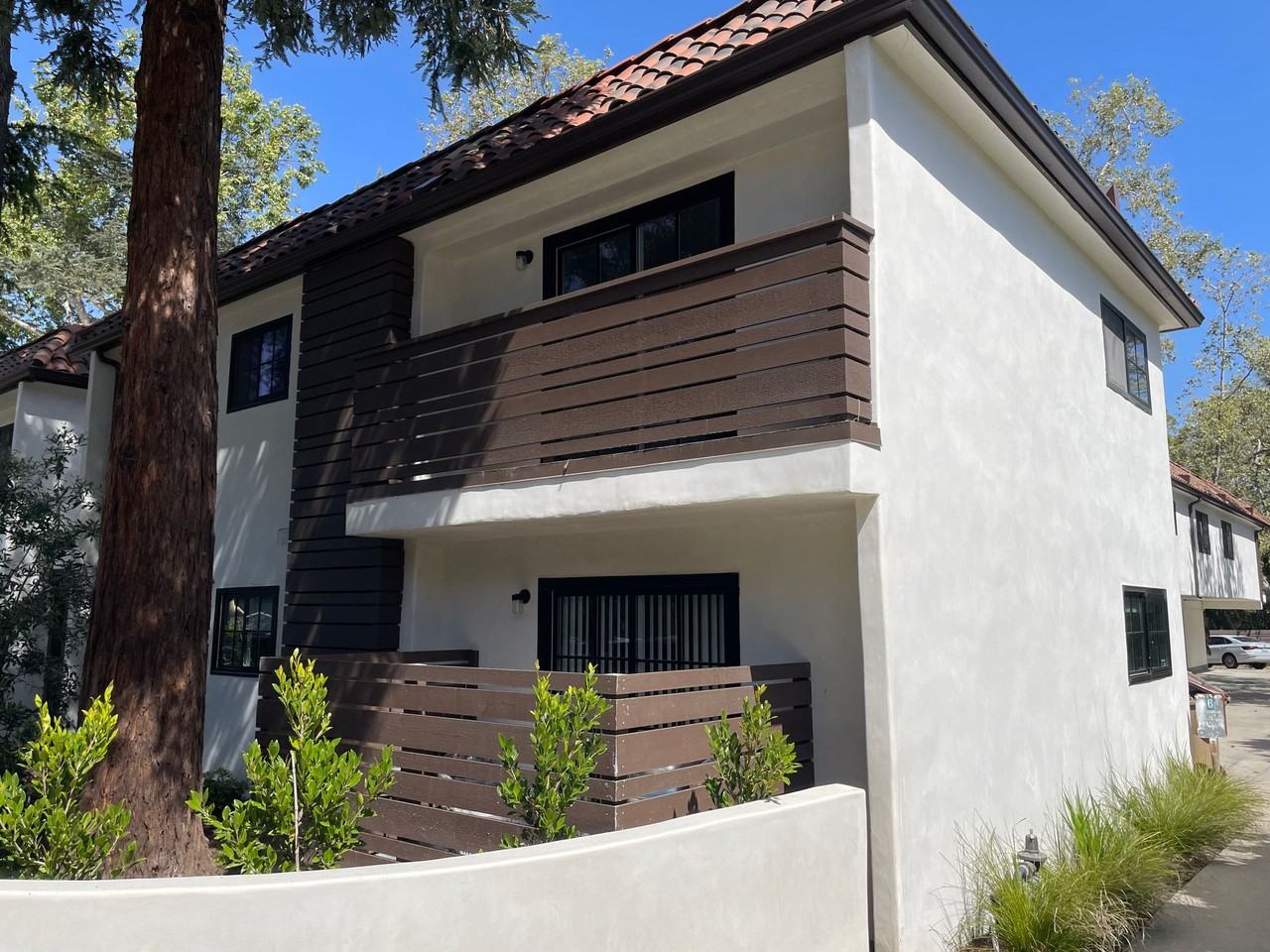 609 Junipero Apartments - Photo 2 of 33