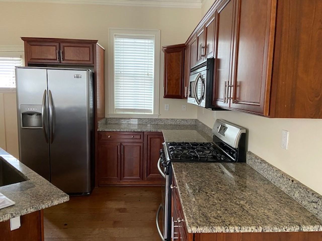 1005 Habersham St - Photo 5 of 17