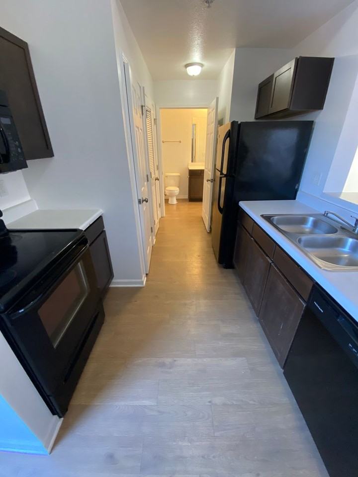 404 404 Jefferson St - 404 Jefferson St. #F - Photo 3 of 12