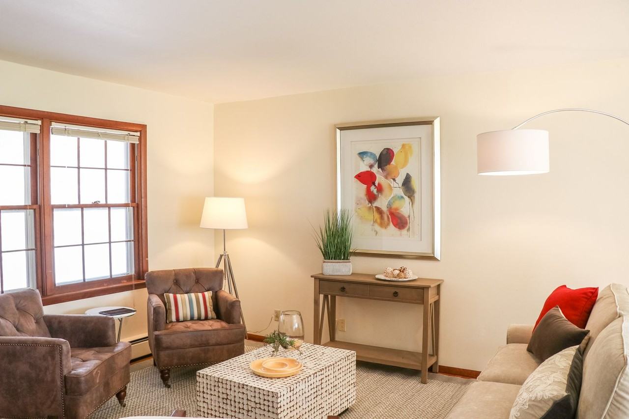 1917 Douglas Ave - Photo 5 of 20