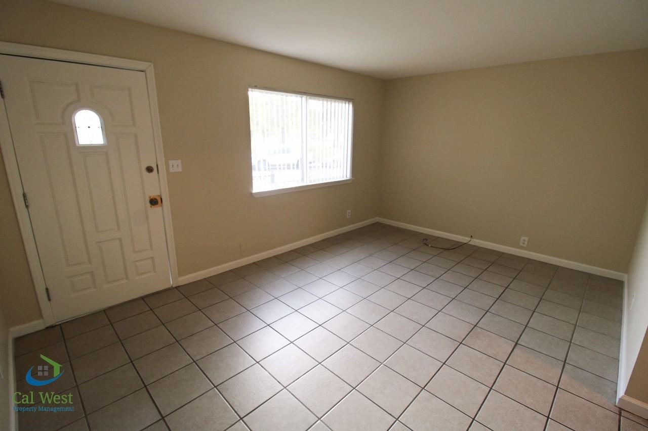 5236 Snow Dr #A - Photo 4 of 14