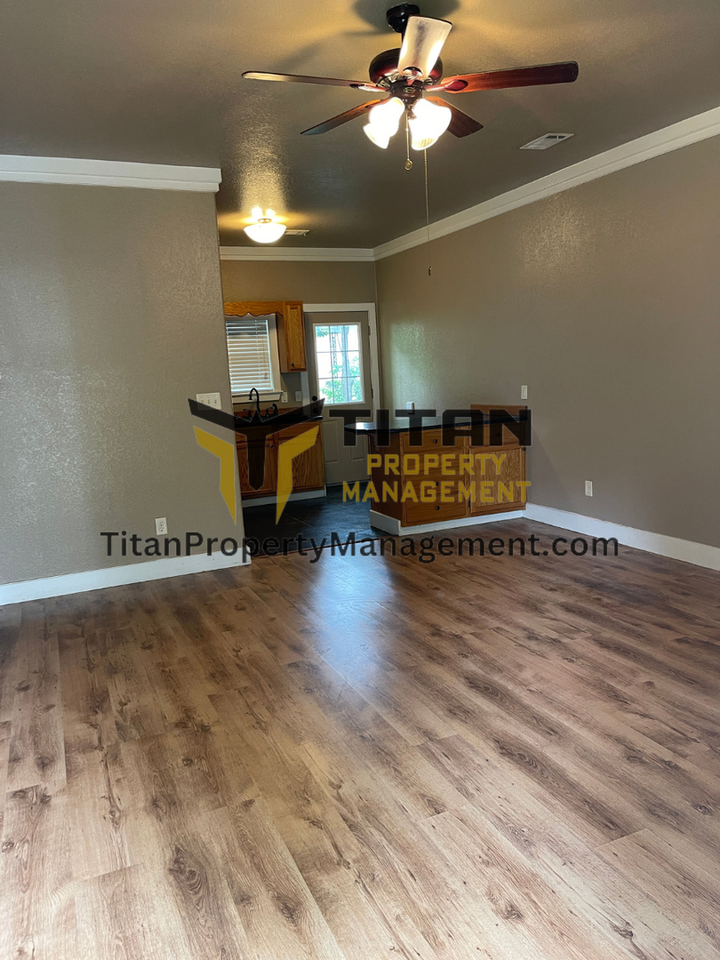 329 E Narroway - Photo 3 of 9