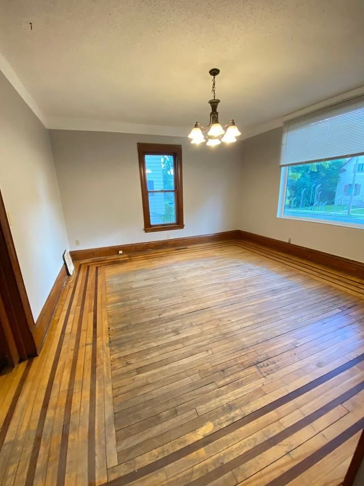 3011 Dupont Ave N - Photo 5 of 14