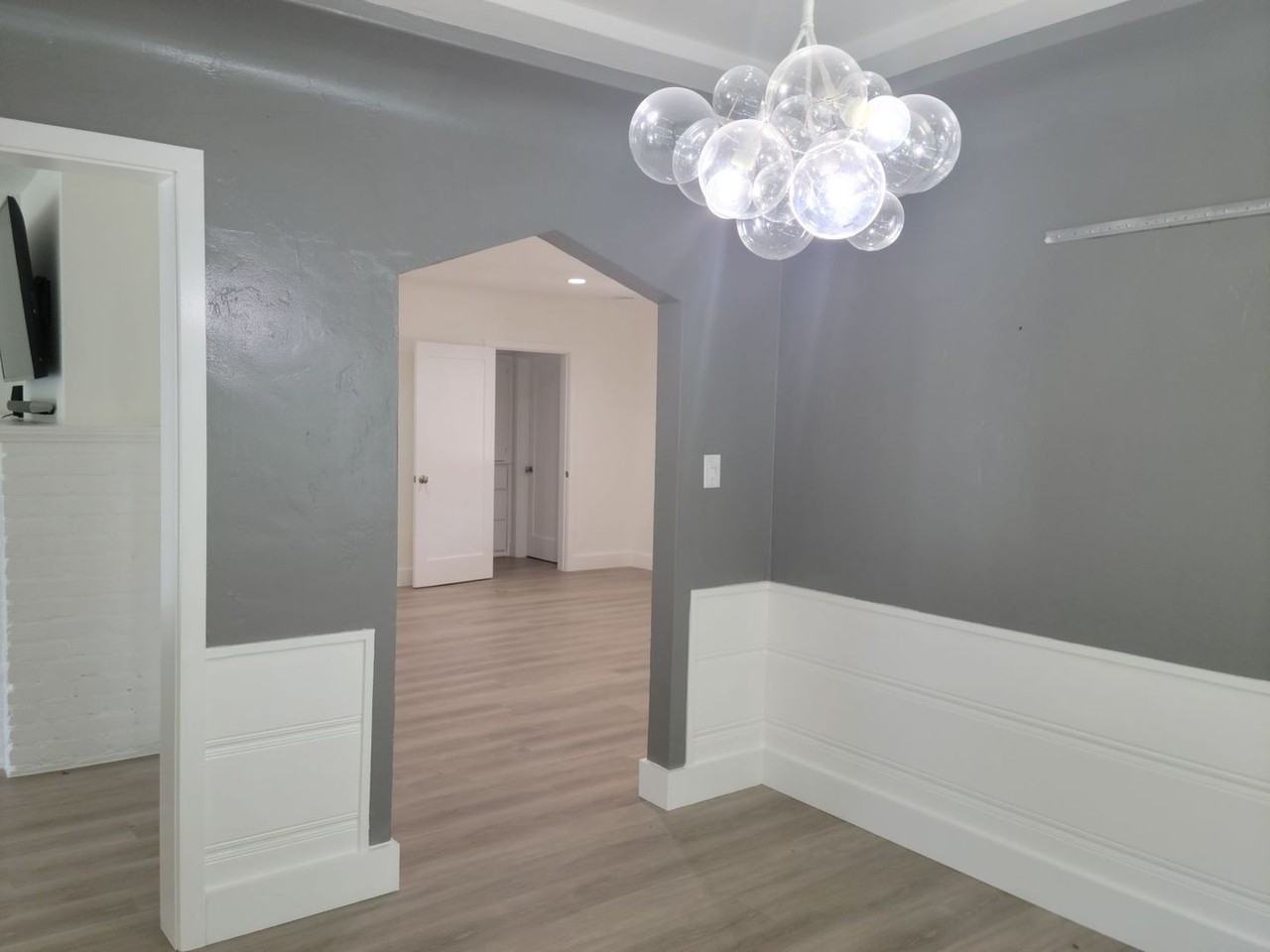 4419 Wortser Ave - Photo 5 of 36