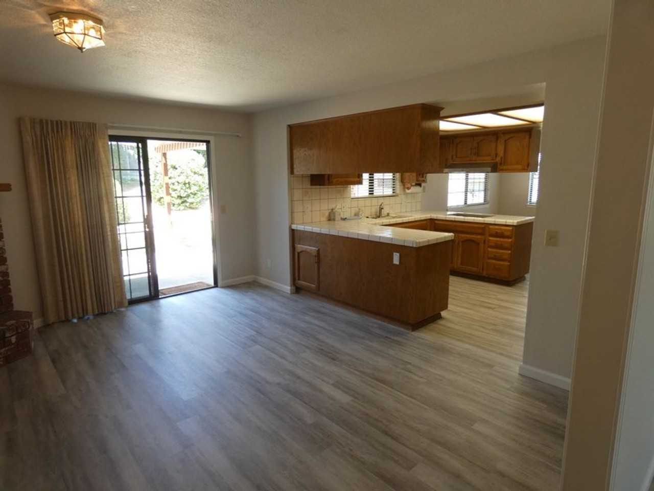 939 Rainbow Dr - Photo 2 of 16