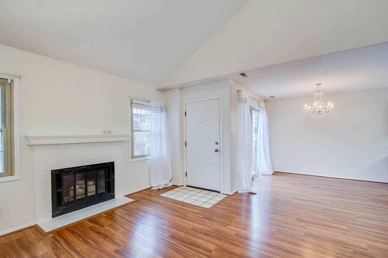 6139 Little Pine Cir - Photo 4 of 26