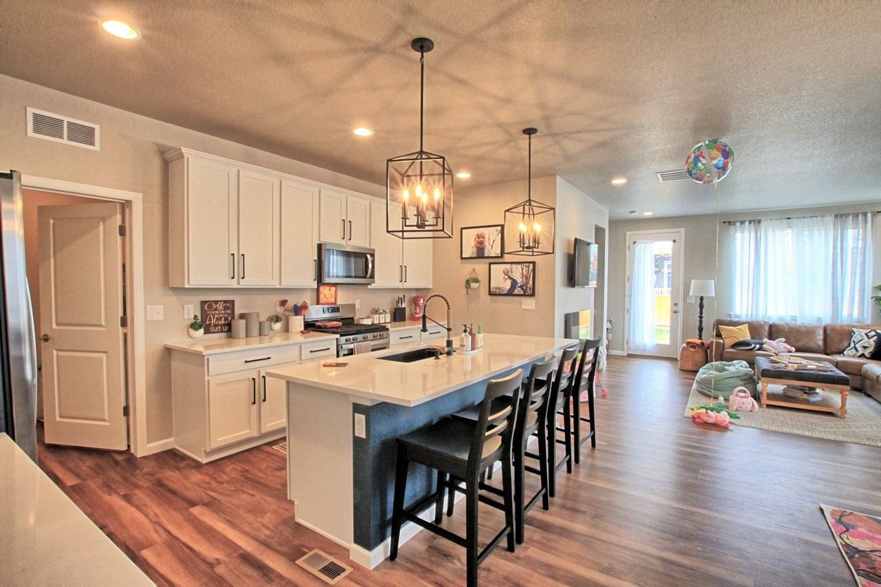 8961 Birch Run Dr - Photo 6 of 21