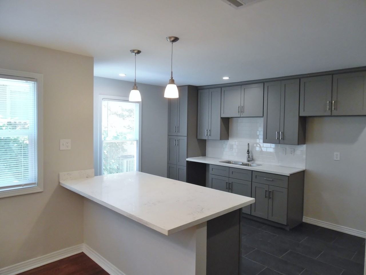 2309 Pembroke Dr #B - Photo 4 of 25