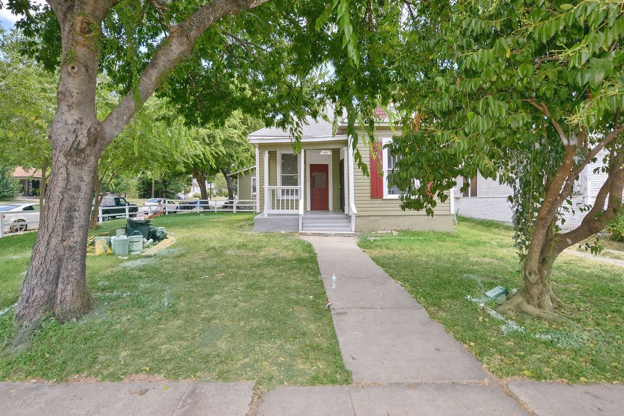 103 Saint John Street - Photo 5 of 25