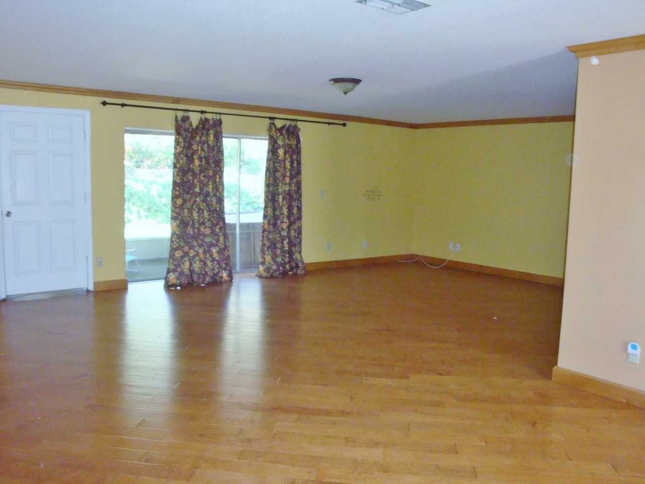 3015 Egret Ter - Photo 2 of 18