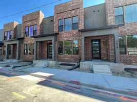 featured image of 4632 S Locust Hills Ct