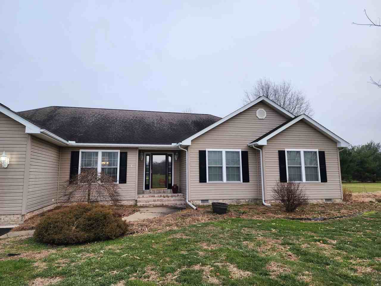 1656 Nault Rd - Photo 2 of 27