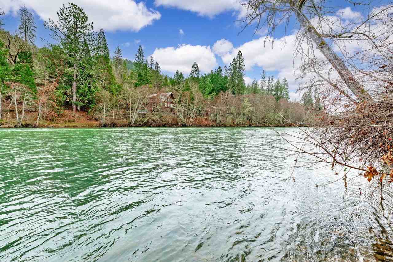 30 Meadow Ln - Photo 2 of 41