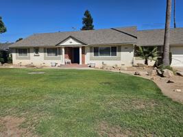 featured image of 1216 W Keats Ave