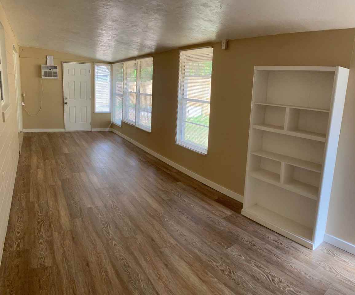 1203 Olen Dr - Photo 4 of 14