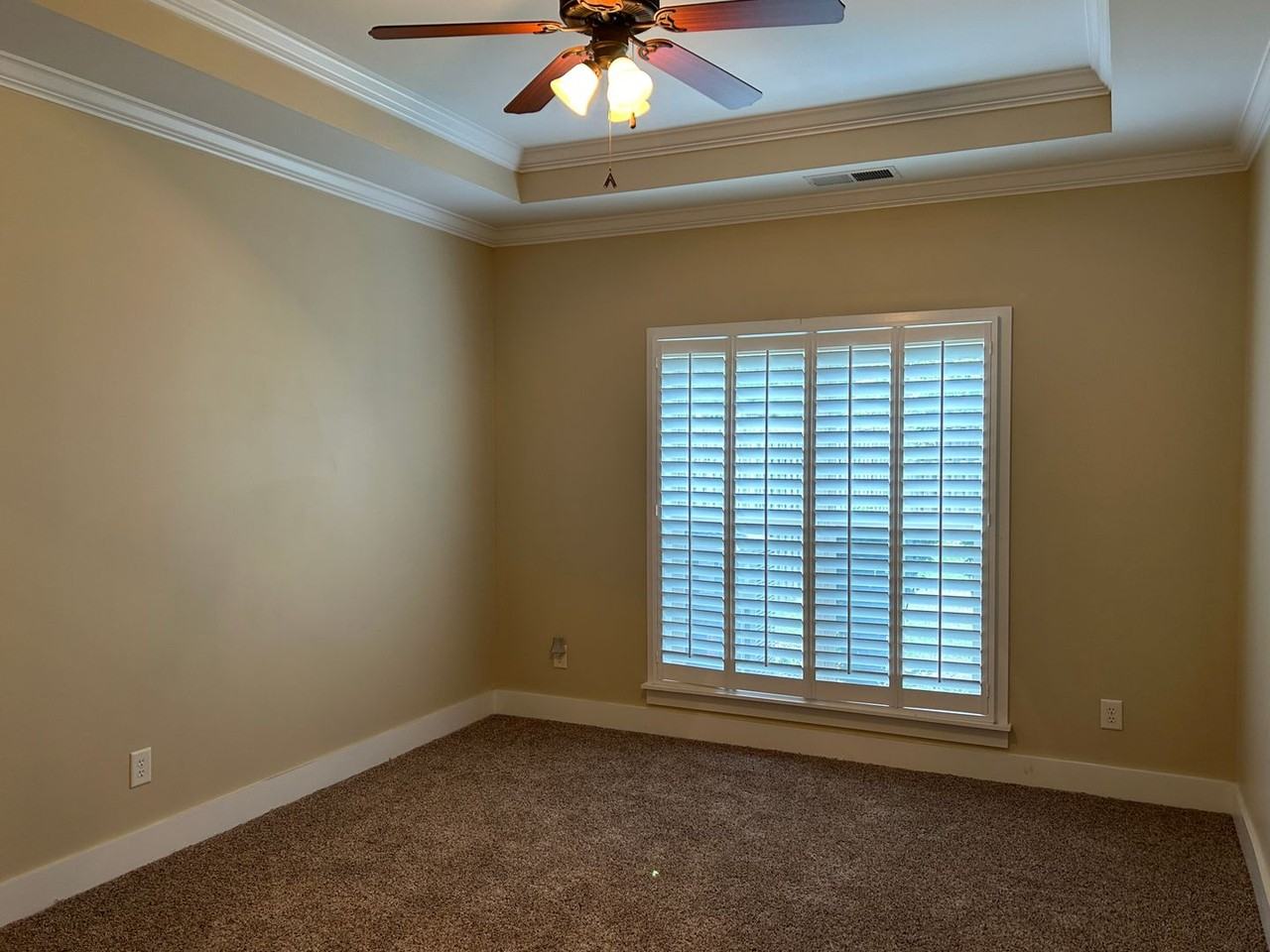 122 Singapore Cir - Photo 6 of 11