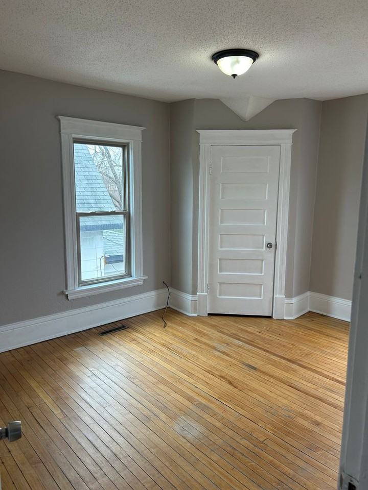 3729 2nd Ave S - Photo 4 of 10