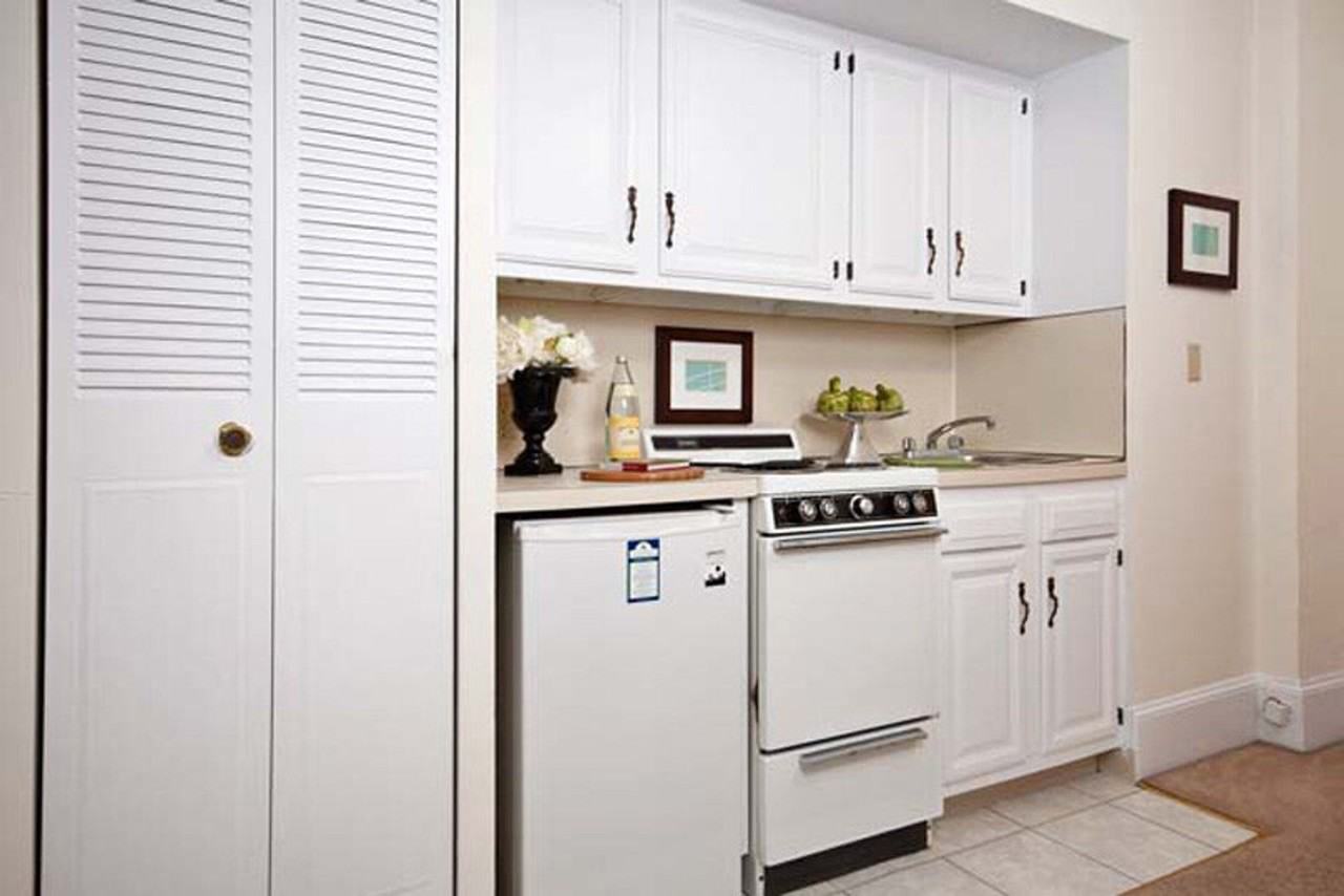 1223 Beacon St - Photo 2 of 4