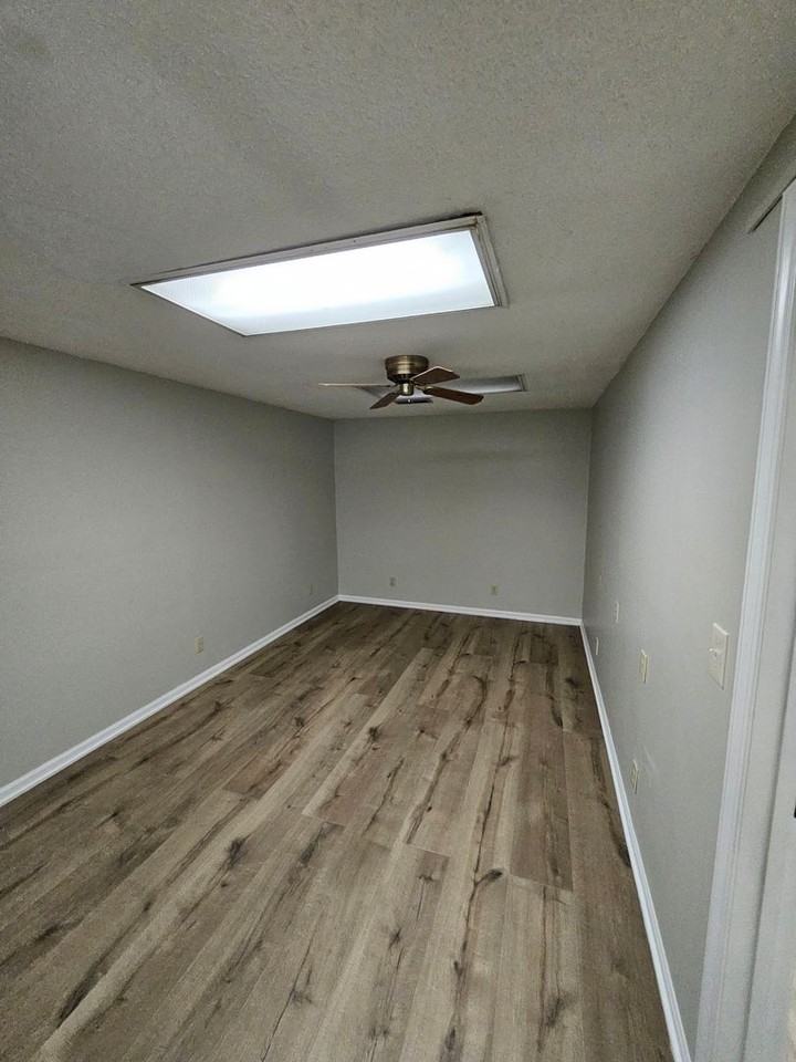 1044 N Eskew Rd - Photo 4 of 13